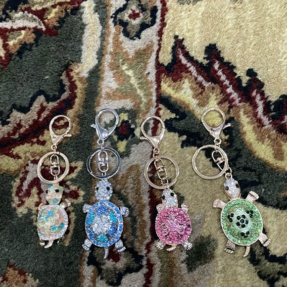NWT Turtle Keychain - Picture 2 of 5